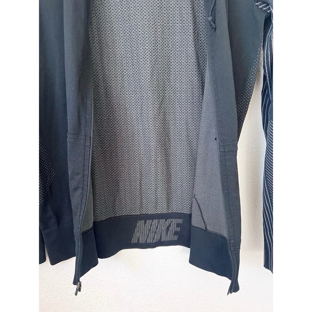 Nike Womens Size Medium Run Running Zip Hooded Jacket Hoodie Black Lightweight - Picture 4 of 4